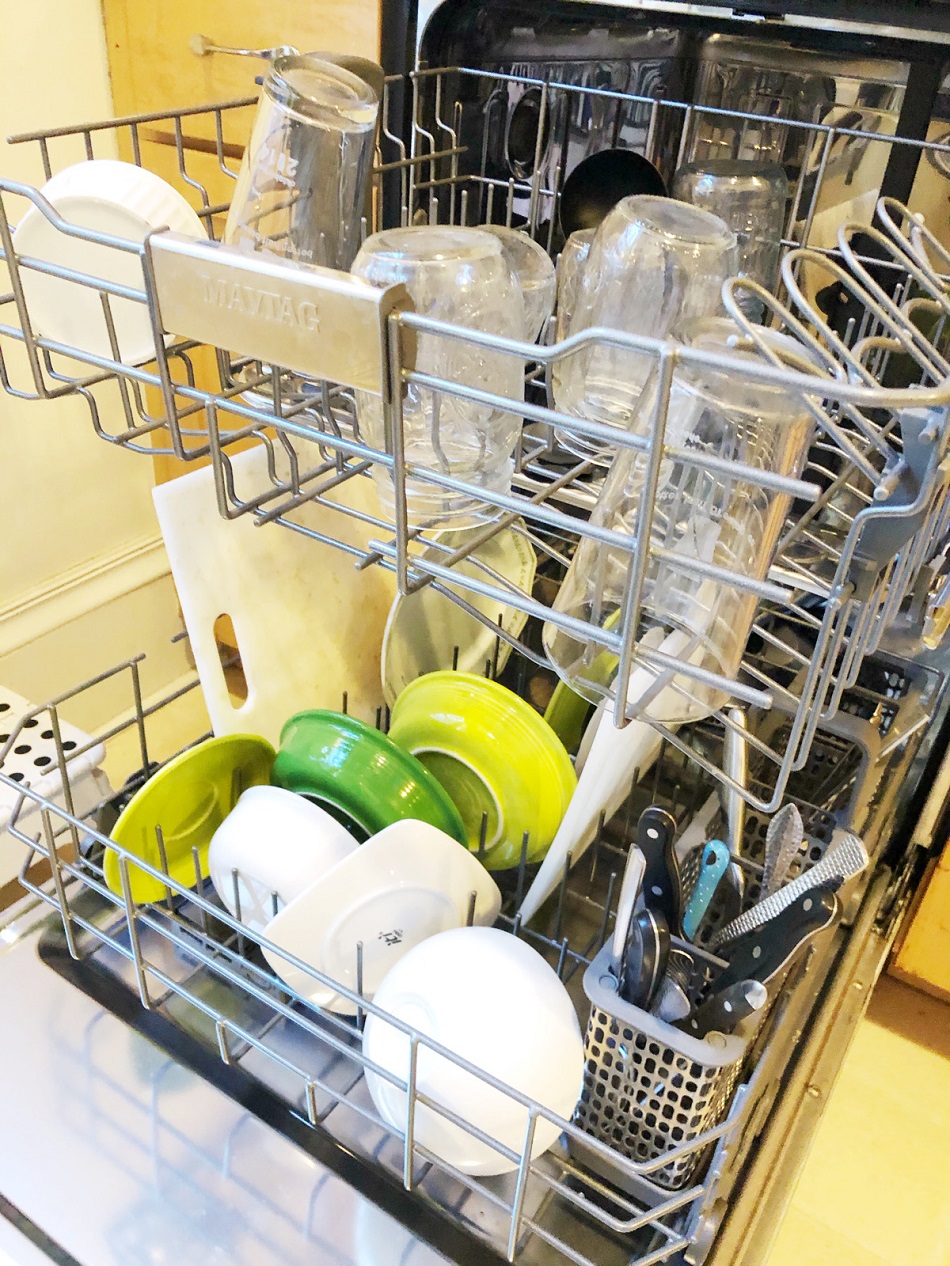 学习如何使用无毒成分自制洗碗机洗涤剂。