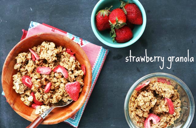 草莓麦片食谱:早餐又甜又挞!点击查看食谱。