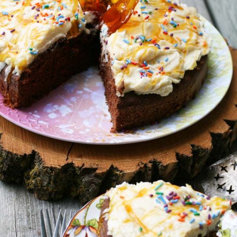 罗斯福的生日蛋糕食谱:埃莉诺·罗斯福的巧克力蛋糕食谱。点击阅读这道历史悠久的食谱!