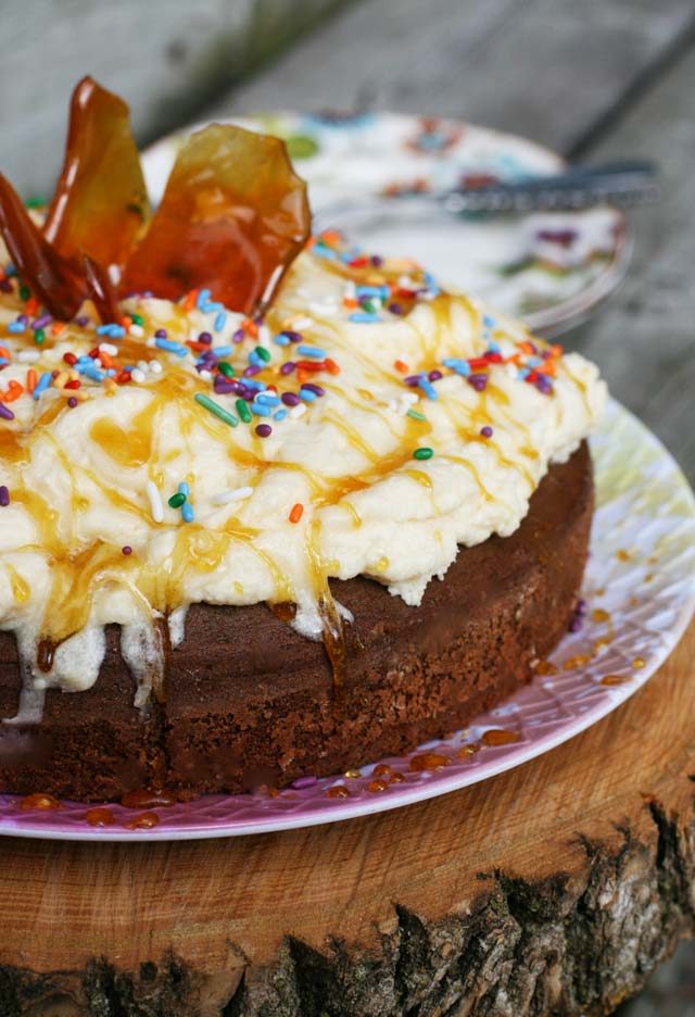 富兰克林·罗斯福的生日蛋糕食谱:经典的巧克力蛋糕食谱，味道很棒。点击查看食谱!