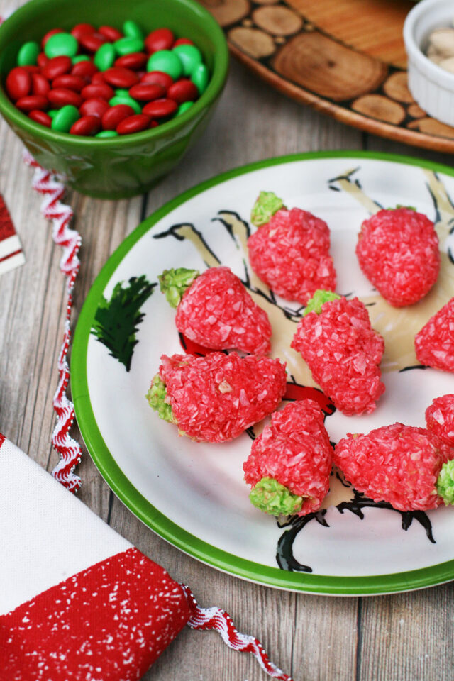 草莓椰子糖:只需要4种材料就可以制作这些美味的节日饼干!